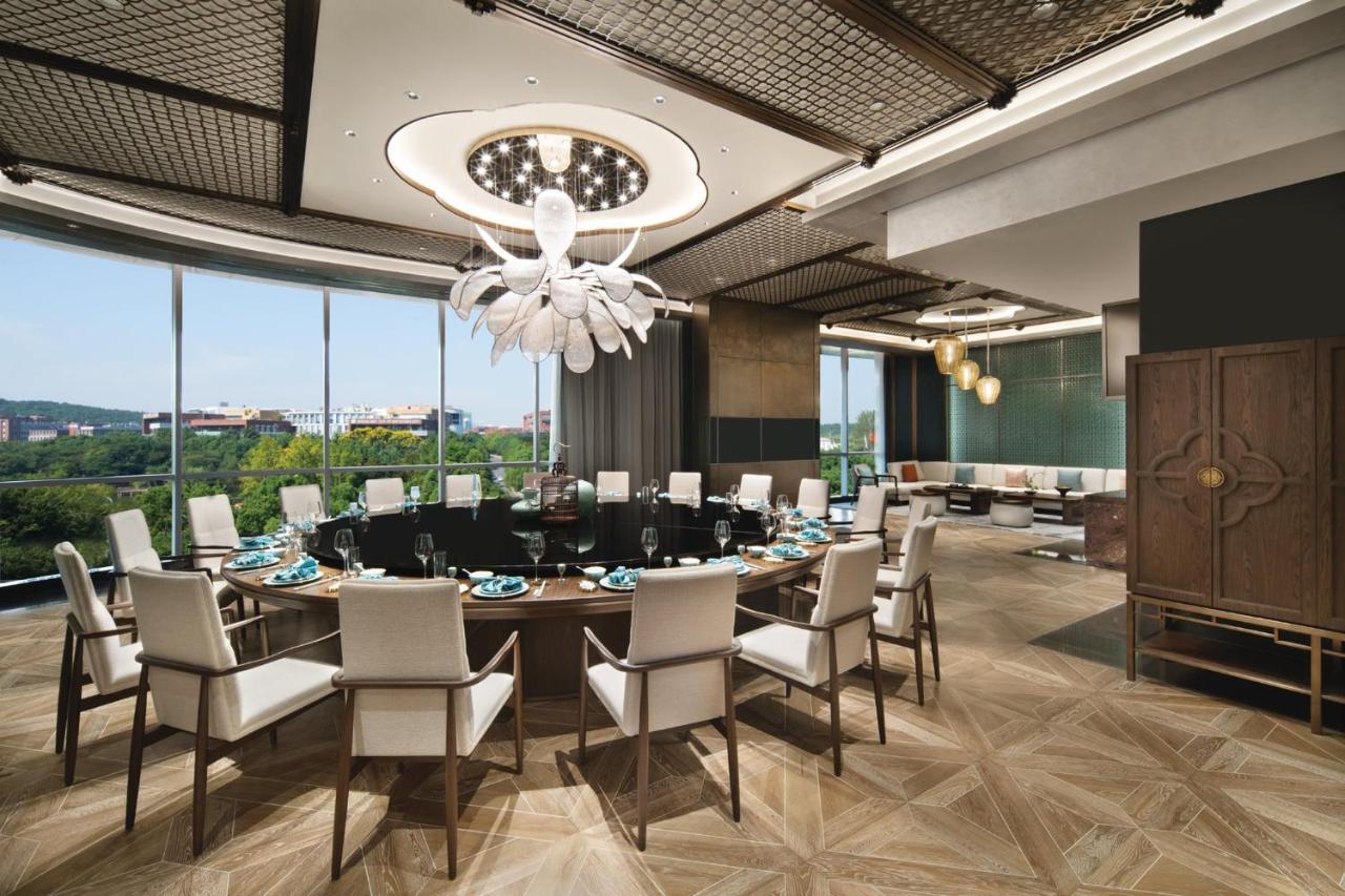 Crowne Plaza Wuhan Optics Valley By Ihg Exterior photo